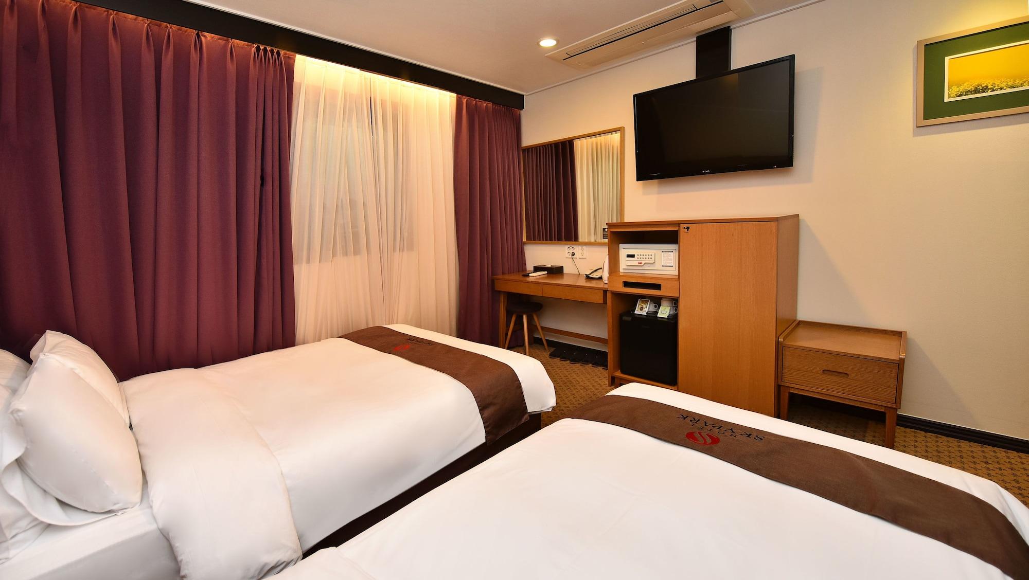 โฮเต็ล สกายพาร์ค มายอองดอง วัน โรงแรม 3*